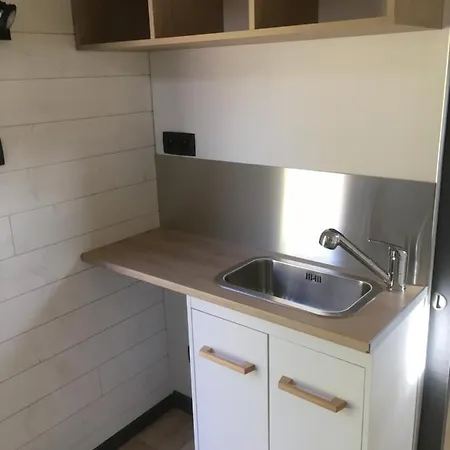 Tiny House La Bucheronne Apartment *